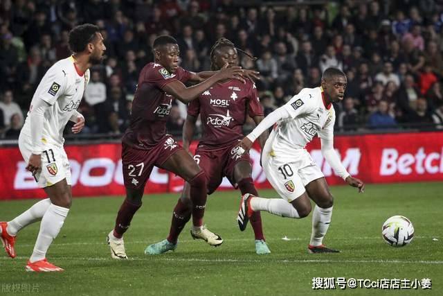 布莱克尼50分林葳25+9同曦大胜山西 张宁20分