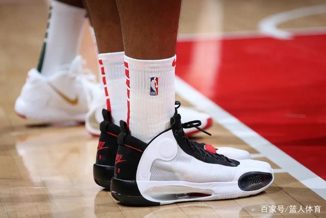 赵率舟发文告别江苏 将加盟上海上实三人男篮